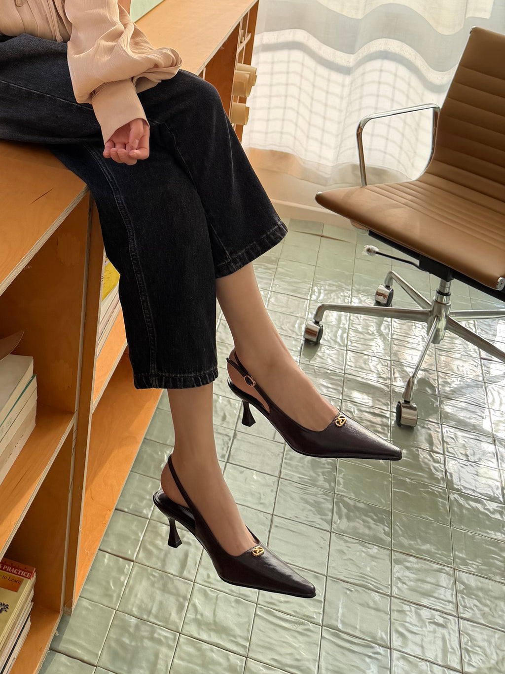 La mode Sharp Gold Icon Heels