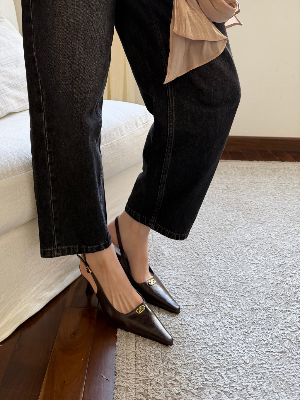 La mode Sharp Gold Icon Heels