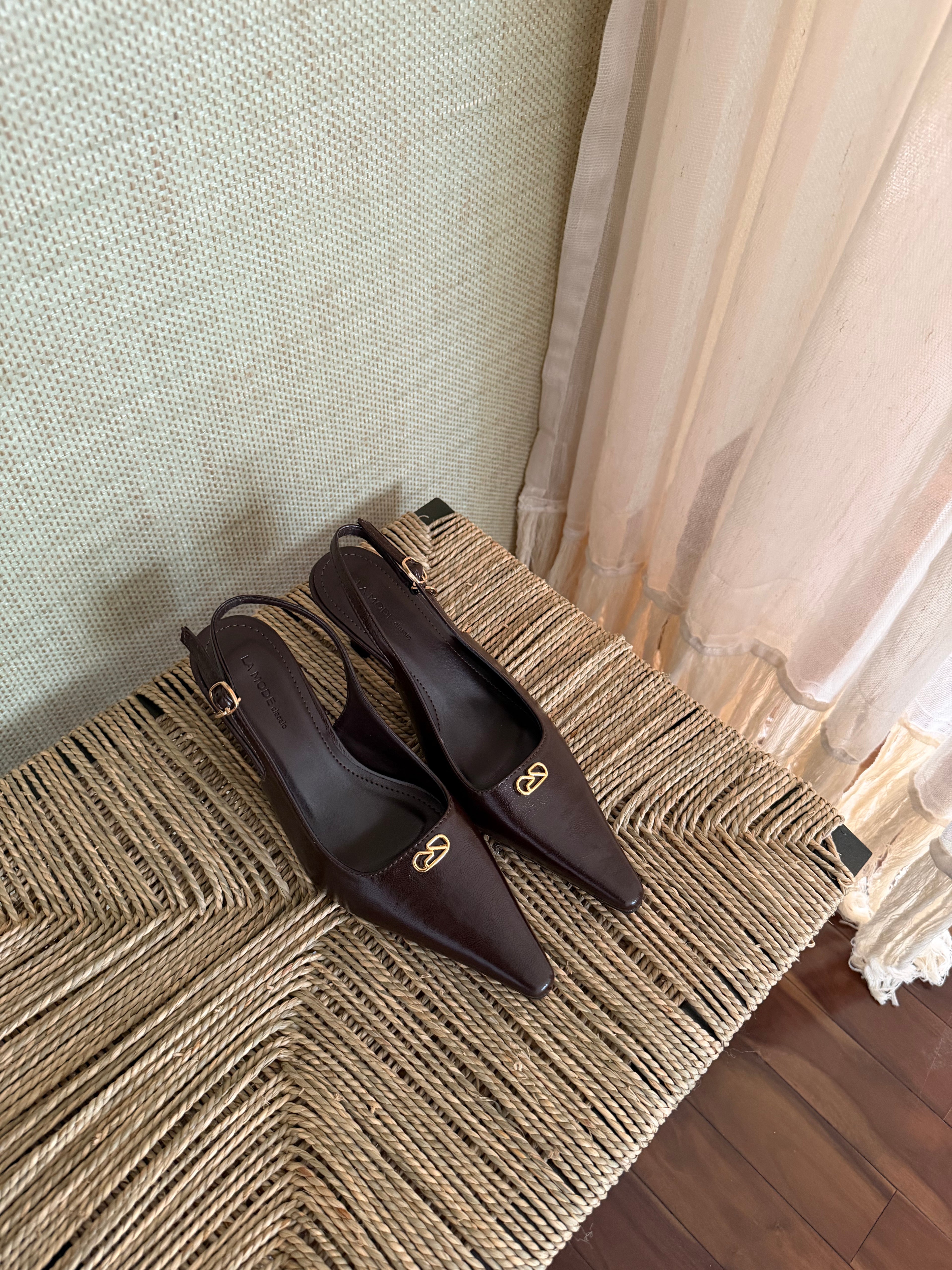 La mode Sharp Gold Icon Heels
