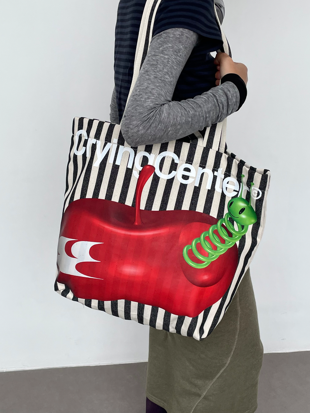 حقيبة حمل ذات سعة كبيرة من Crying Center Apple Killer Stripe