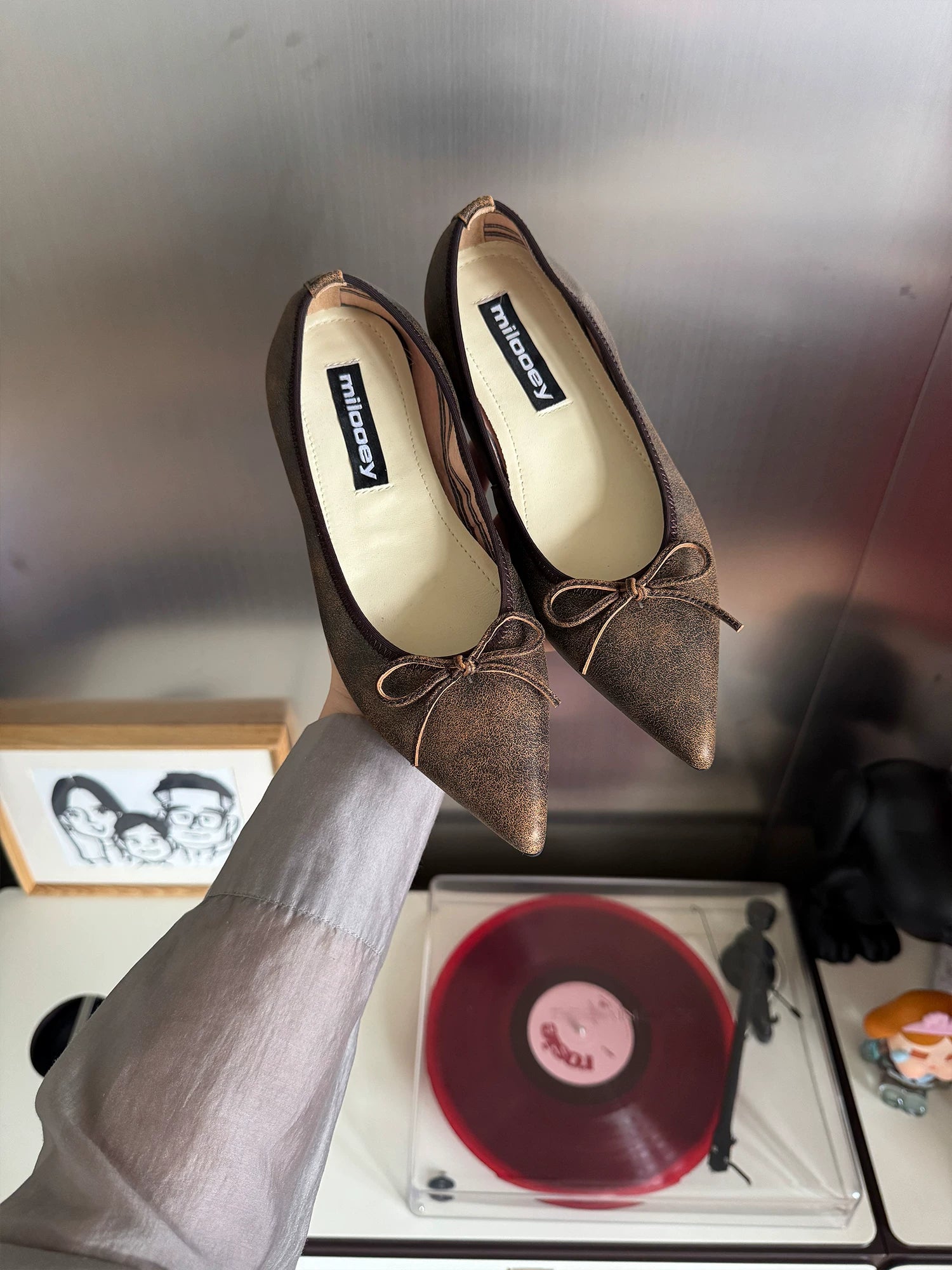 MILOOEY Leather Pointed-Toe Ballet Flat