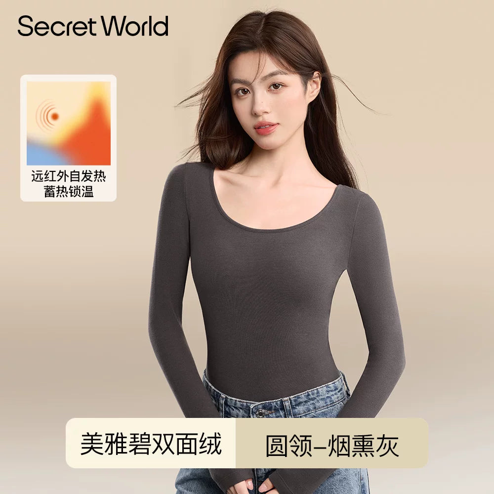Secret World Semi-turtleneck Slim Sleeve