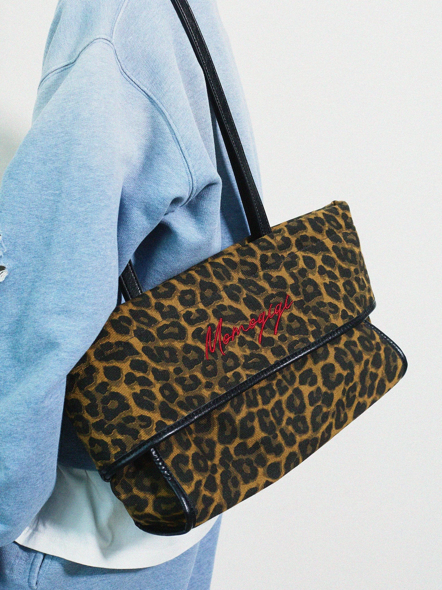 Momogigi Vintage Leopard Print Canvas Casual Underarm Bag