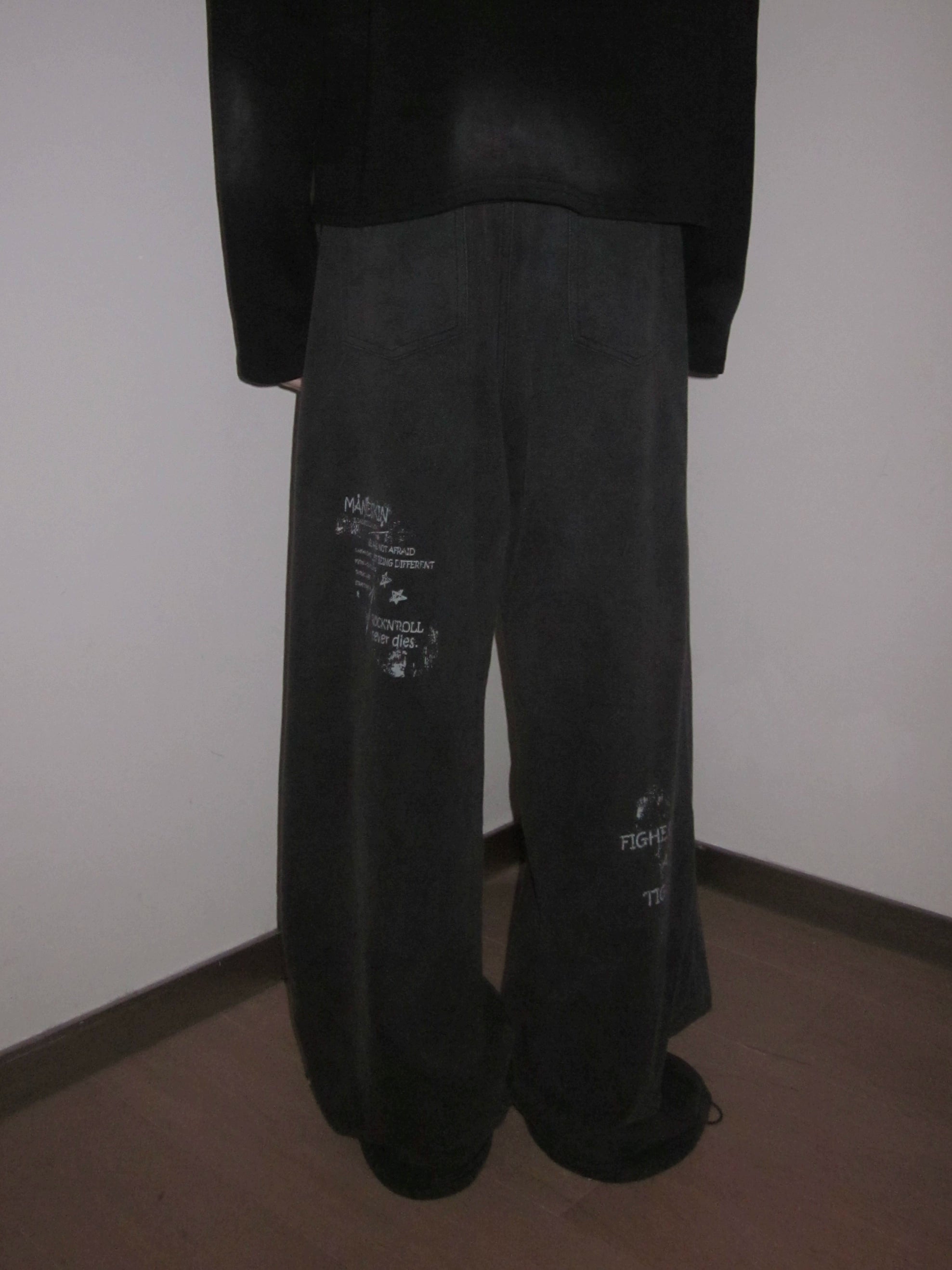 URRRGE Retro Sticker Embroidered Casual Sweatpants