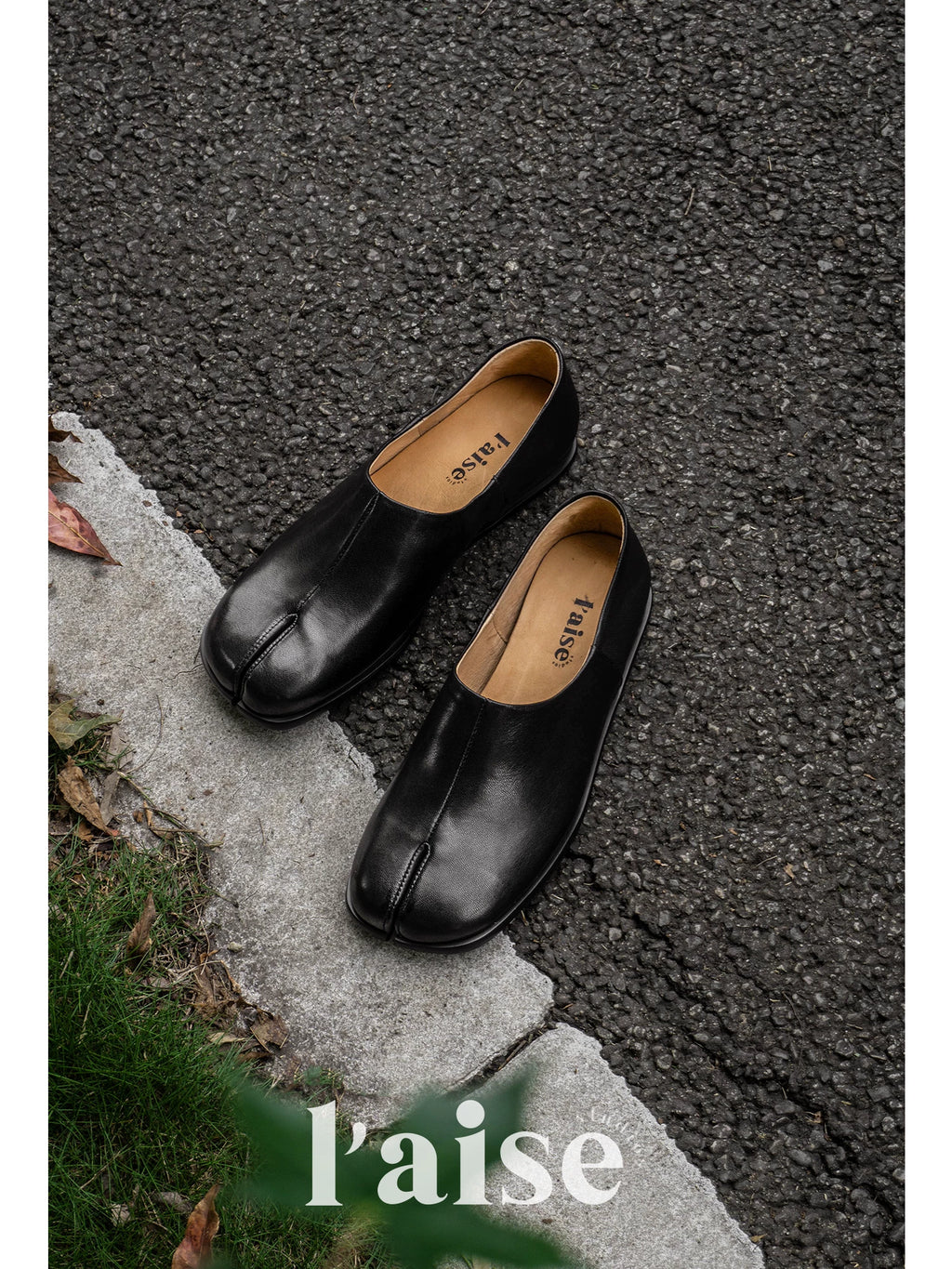 L'aise Vegetable-Tanned Sheepskin Split-Toe Tabi Slip-On