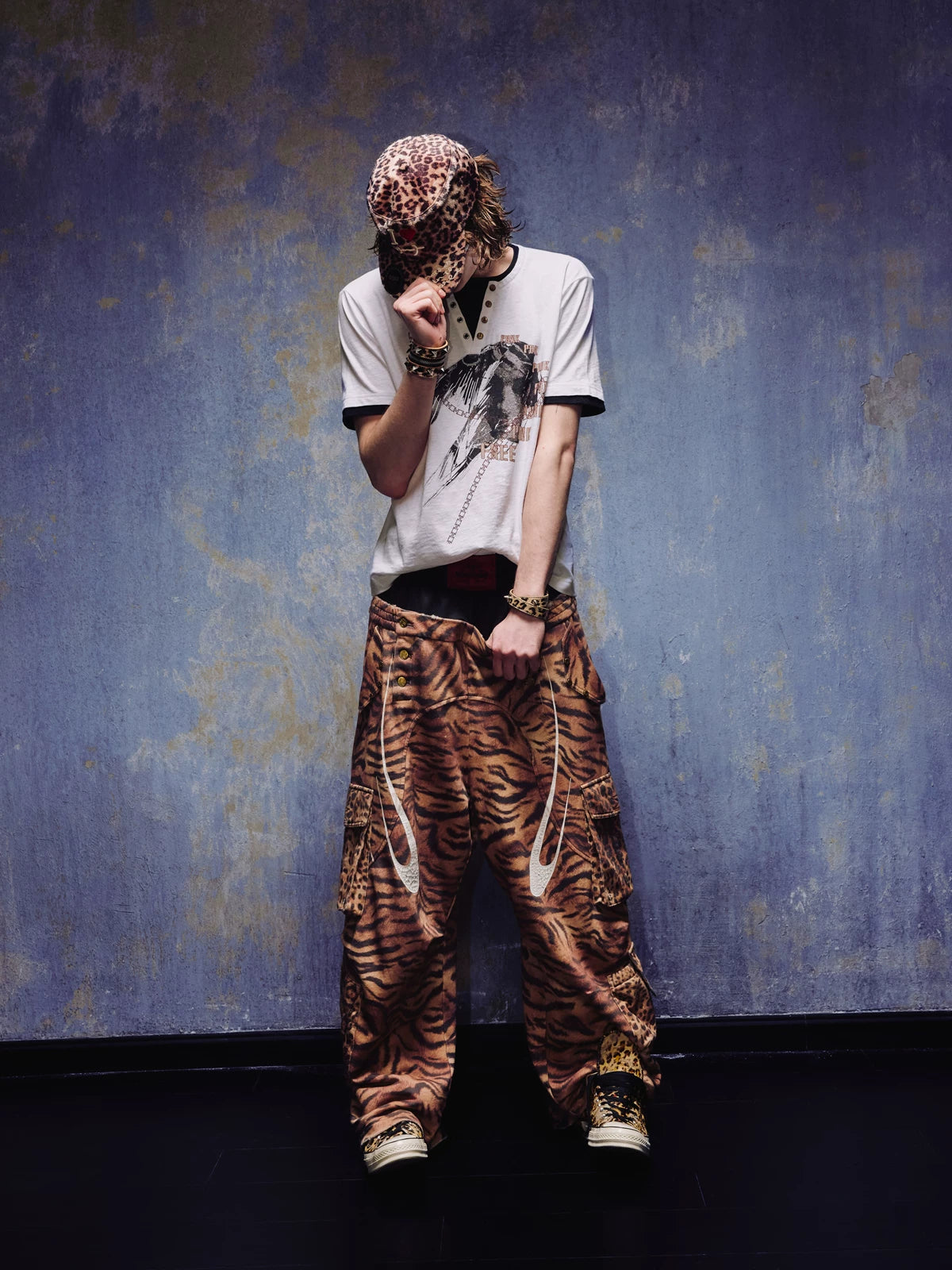 Yemanup Henry Collar Splicing Contrasting Color Versatile Tee
