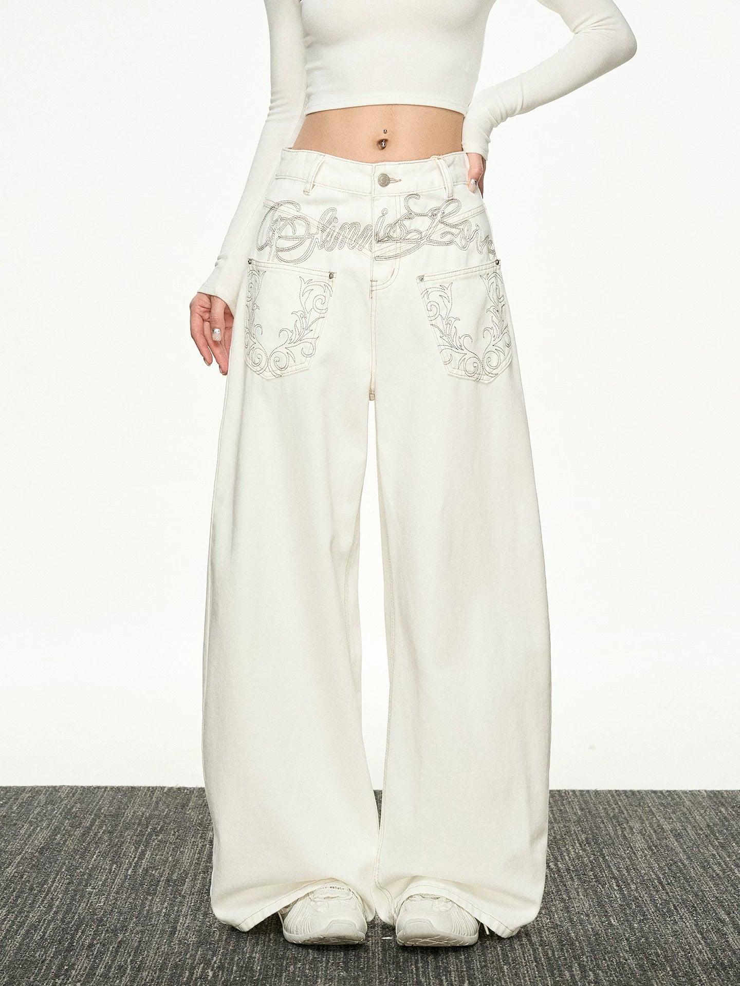 Aaisup Embroidered Straight Loose Jeans