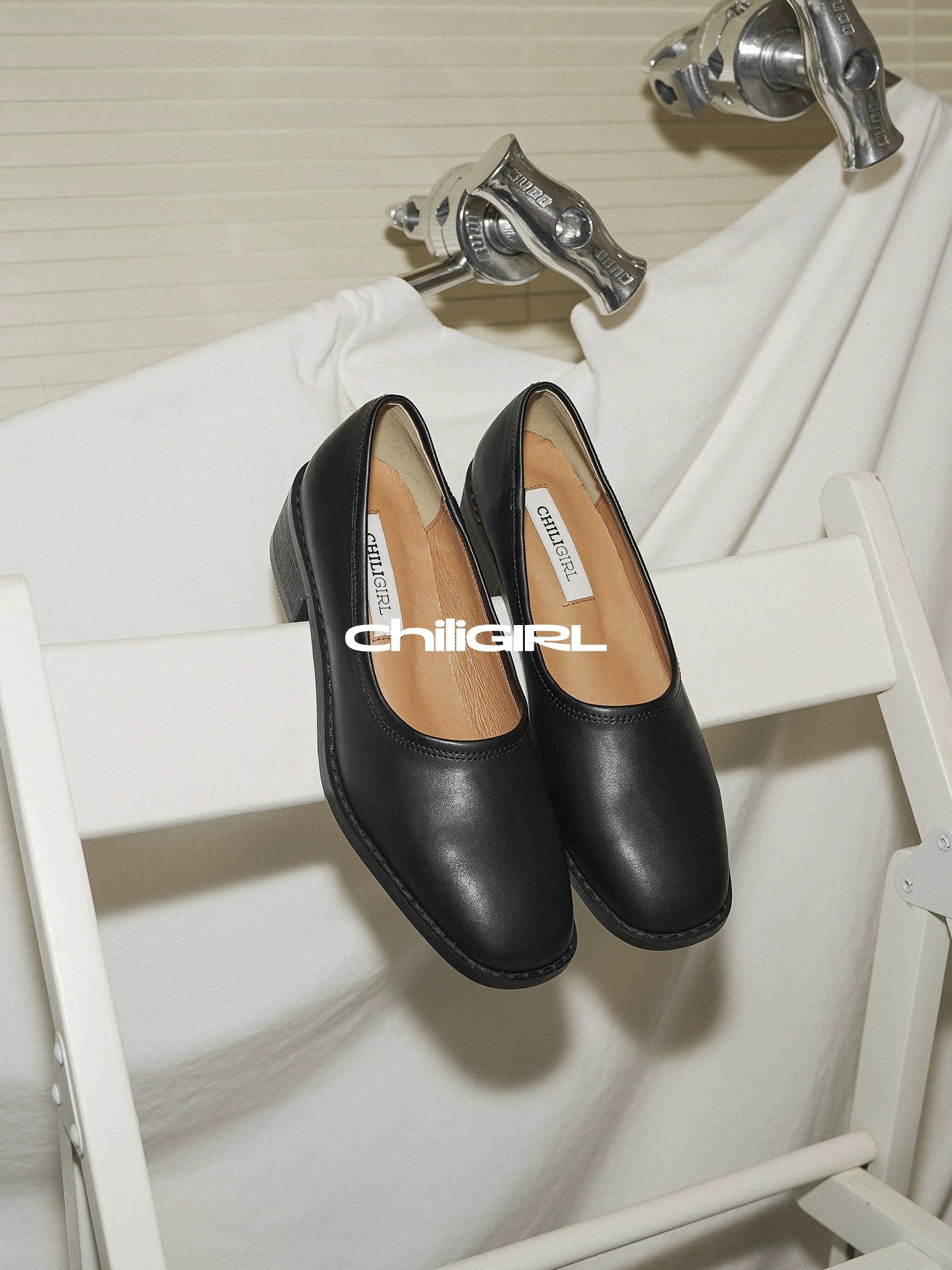 CHILIGIRL Retro Medium Heel Versatile One-pedal Shoes
