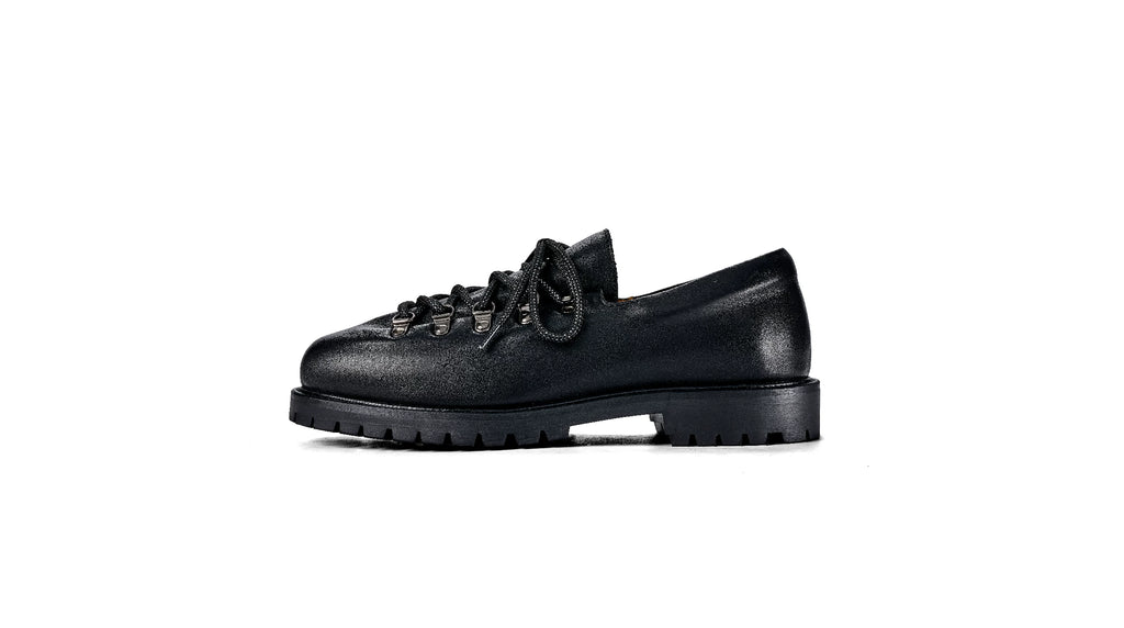 TERRAKOO Suede Lace-Up Round-Toe Derby