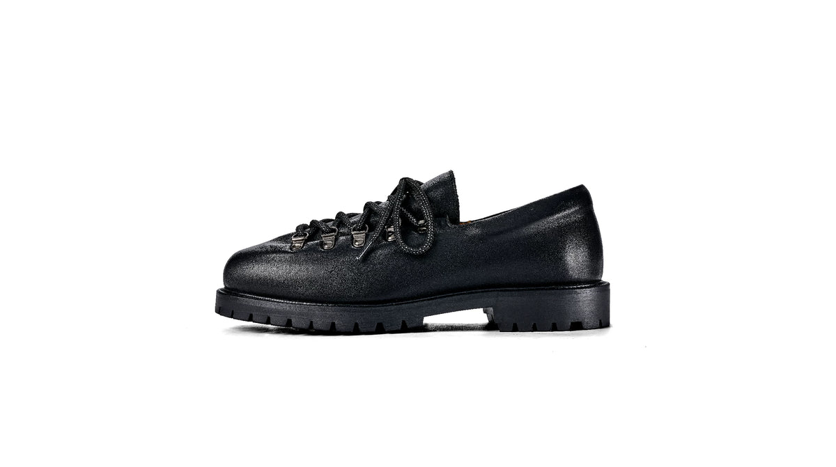 TERRAKOO Suede Lace-Up Round-Toe Derby