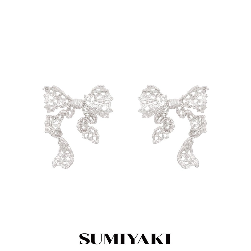 SUMIYAKI Hollow Bow Rhinestone Earrings