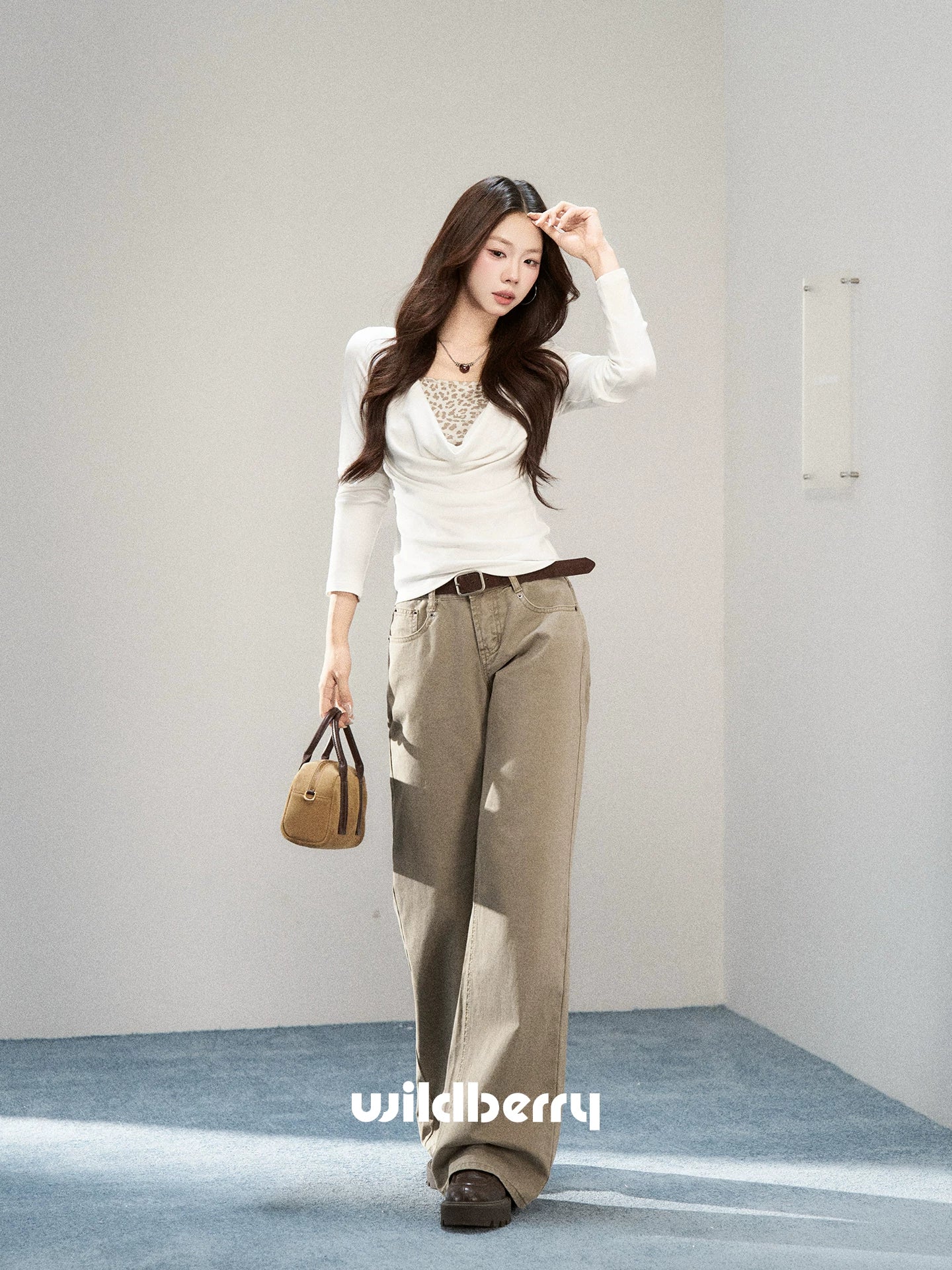 Wildberry Khaki High-Waist Straight-Leg Jeans
