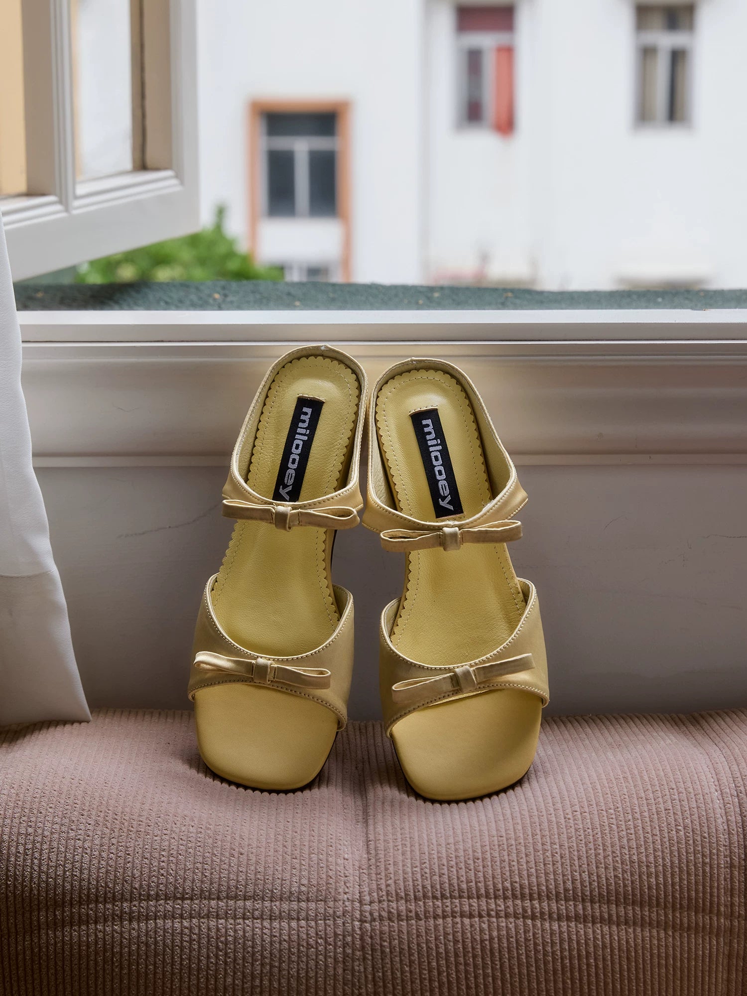 MILOOEY Leather Open-Toe Wedge Platform Sandal