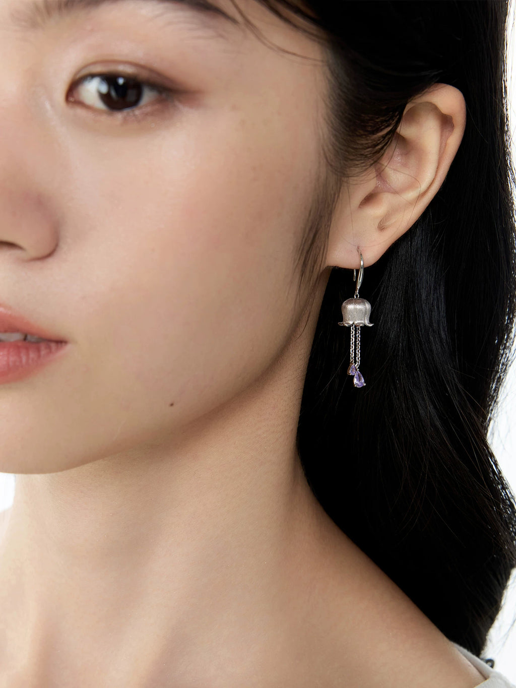 NO SOLUTION Brushed Lily of The Valley Tassel Purple Diamond Earrings