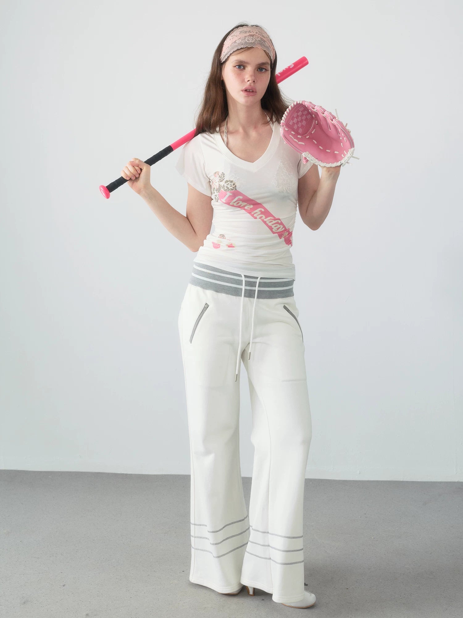 Yawhat Ribbon Print V-Neck Cinched Flutter Tee