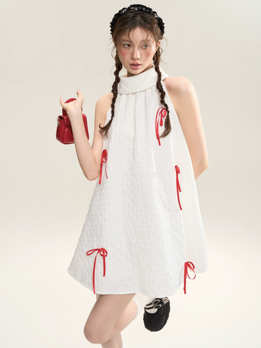 SASSY MOODY Three-dimensional Bow Dress