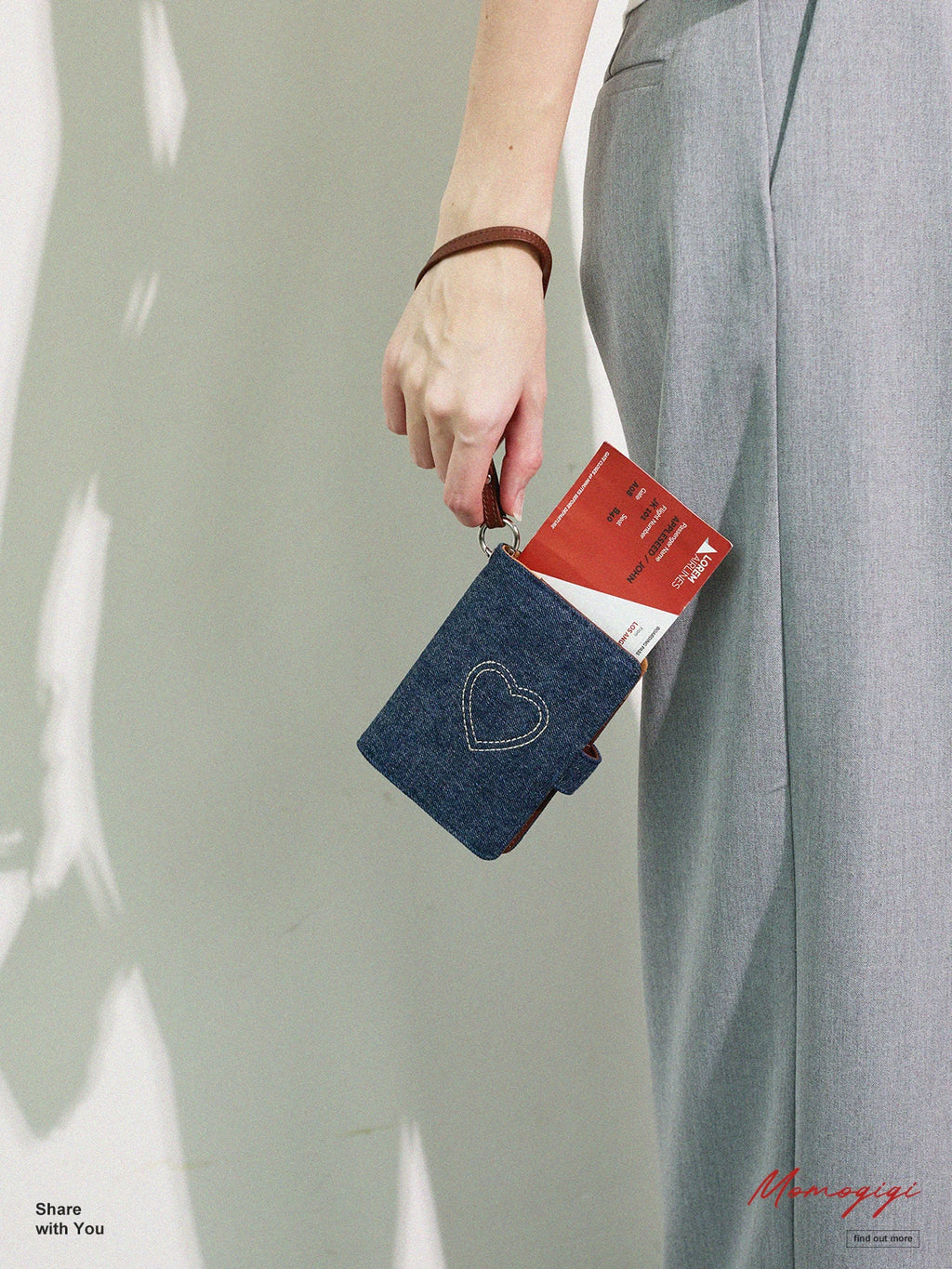 Momogig Vintage Love Embroidery Multifunctional Handheld Passport Holder