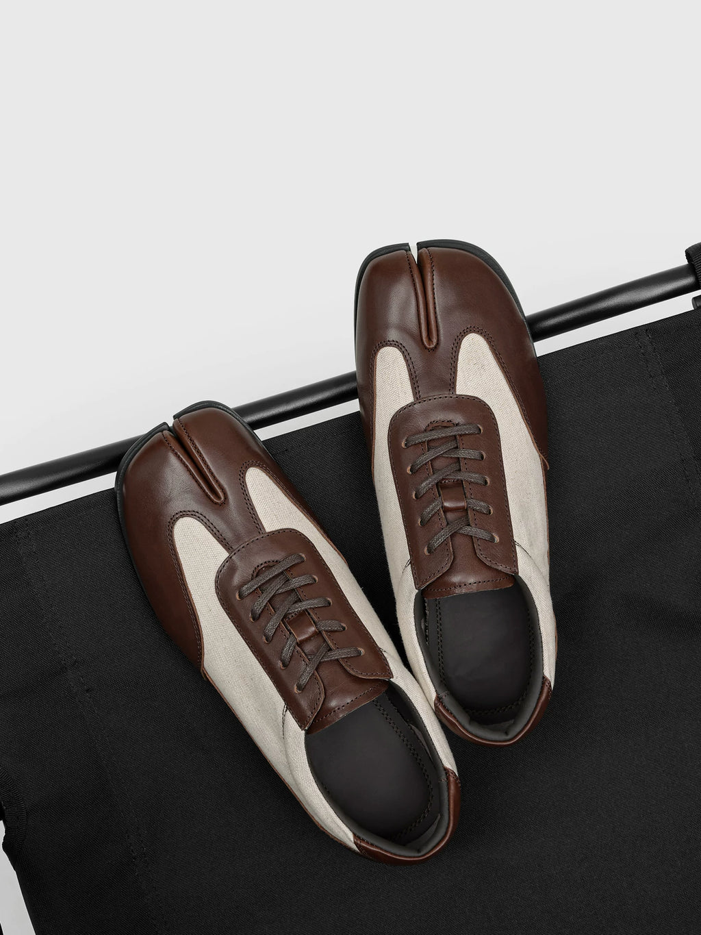 RZAAZ Leather Linen Tabi Split-Toe Sneaker