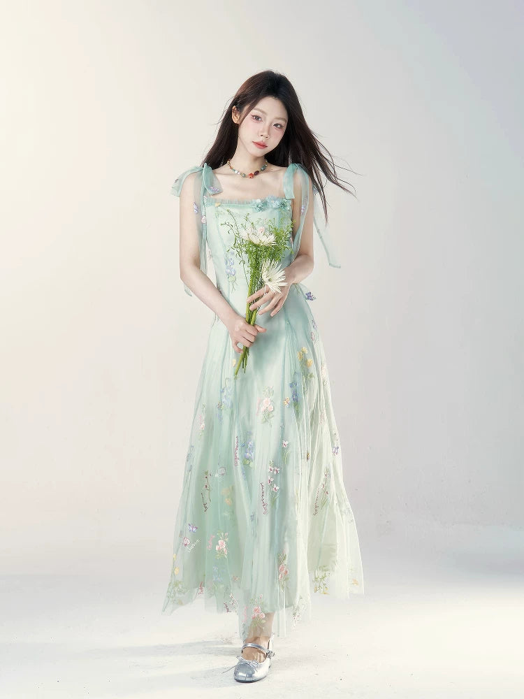 Wildberry Floral Suspender Waist Thin Dress