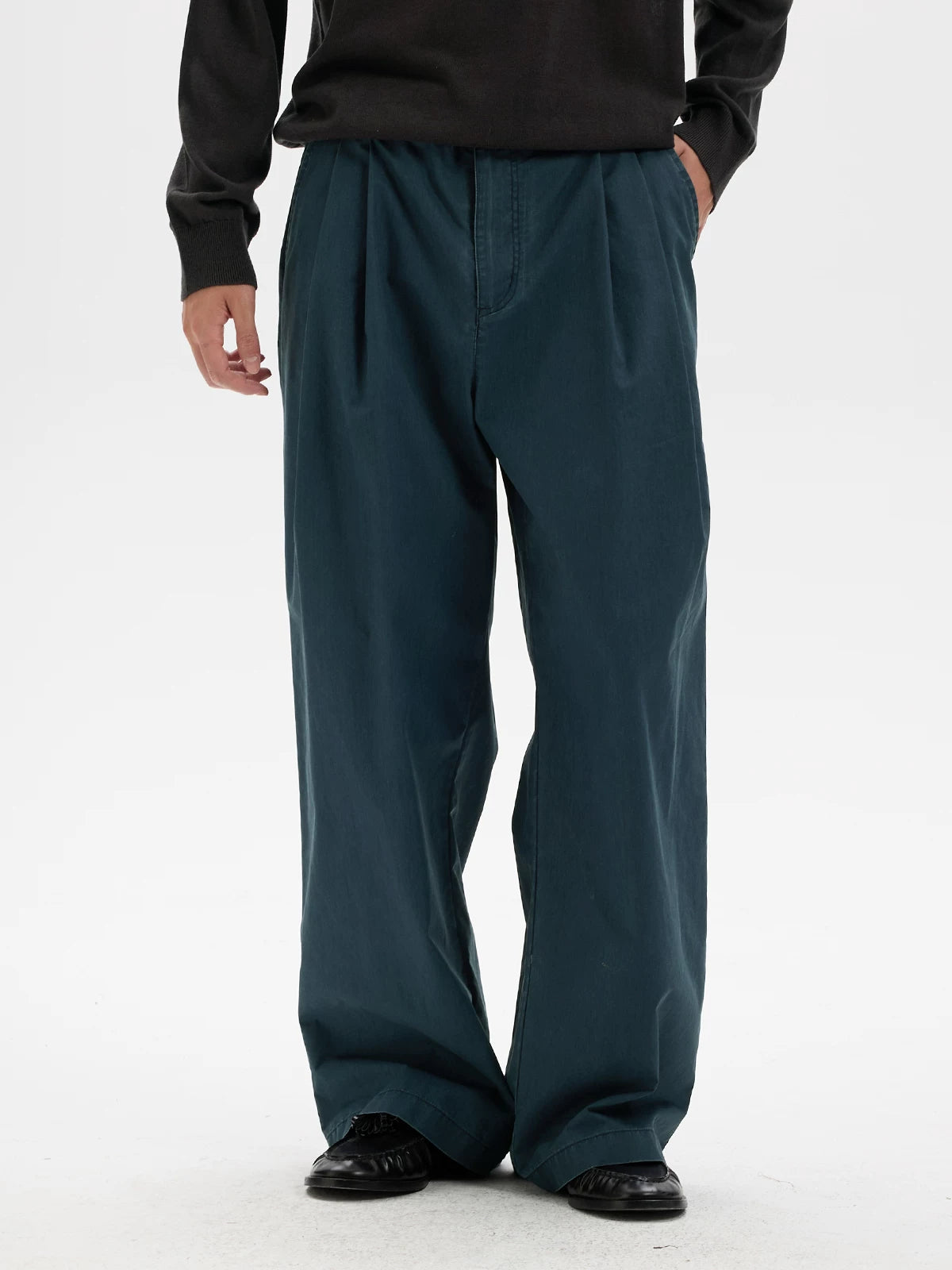 BUTTBILL Relaxed Pleated Straight-Leg Cotton Trousers