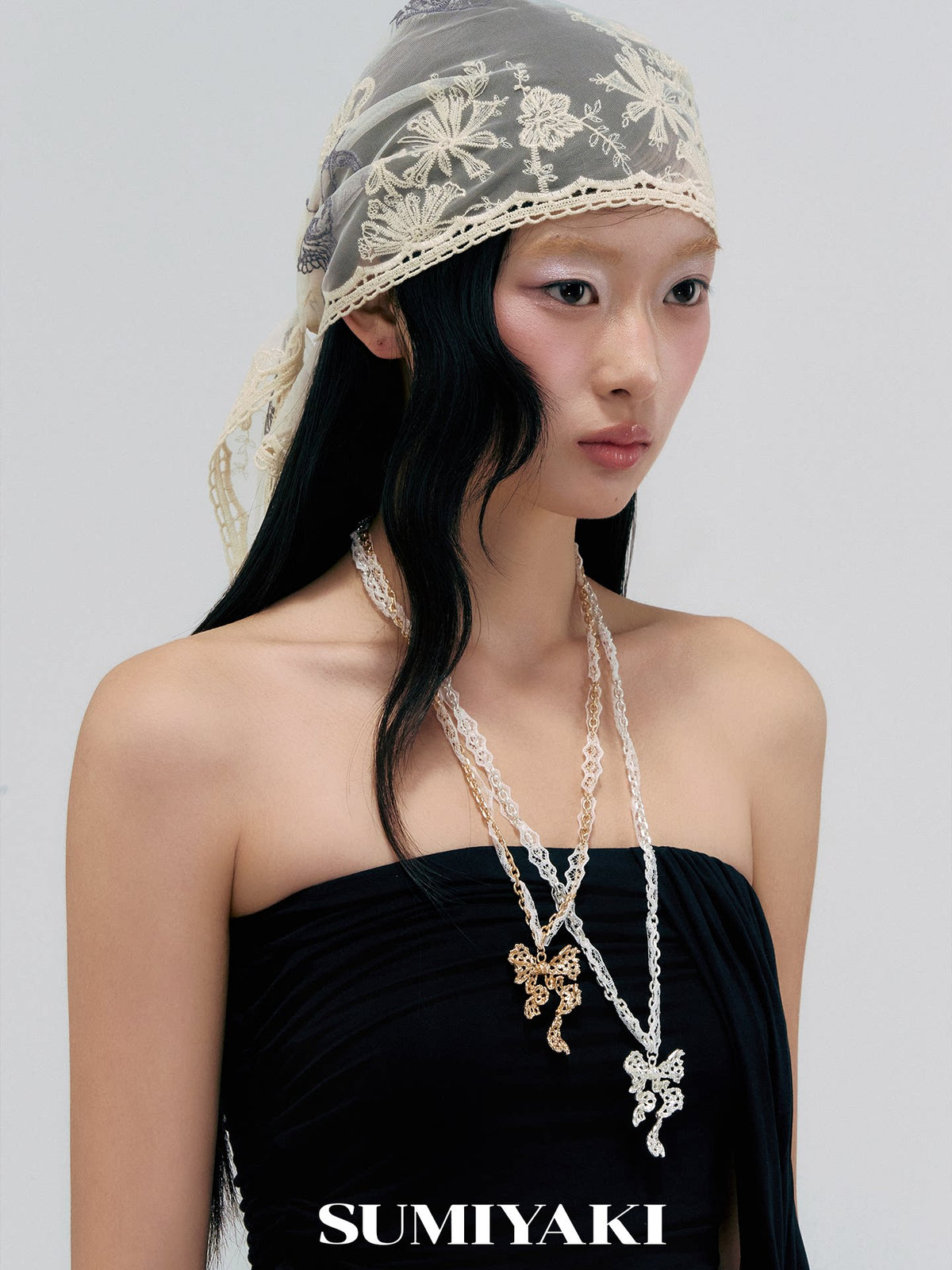 SUMIYAKI Lace Bow Pendant Necklace