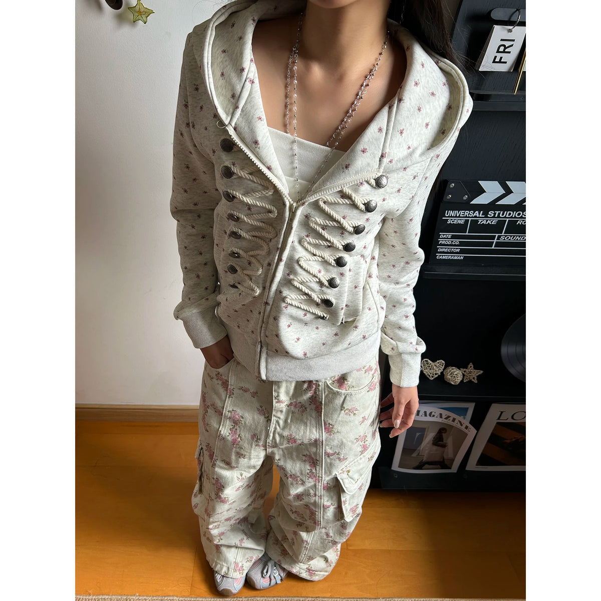 KISMETS Floral Zip-Up Hoodie Slim Fit