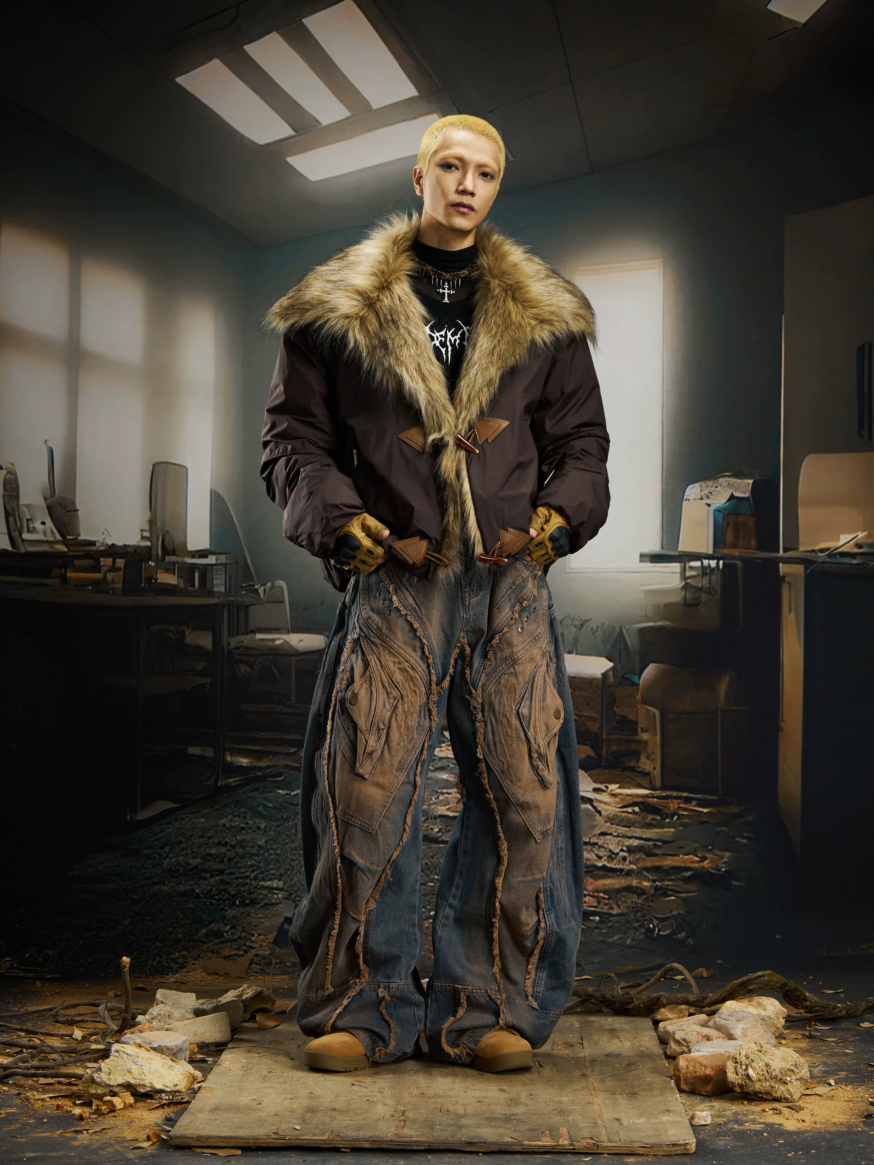 NOMANIAI Overweight Deconstruction Rough Edge Old Structure Scimitar Jeans