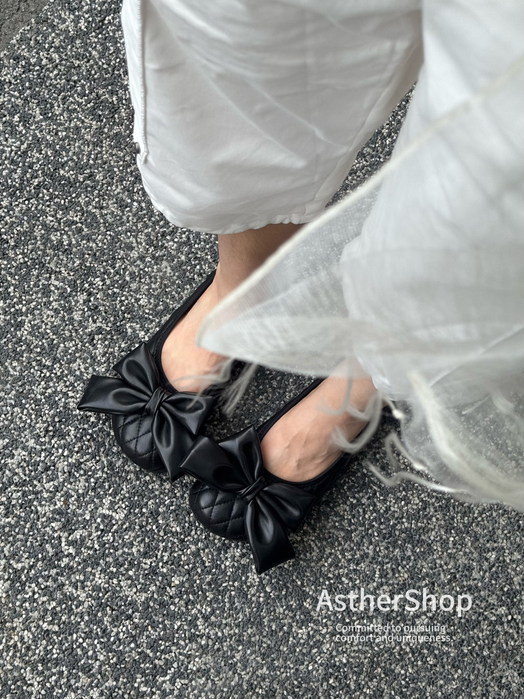 ASTHER Quilted Leather Bow Round-Toe Ballet Flat