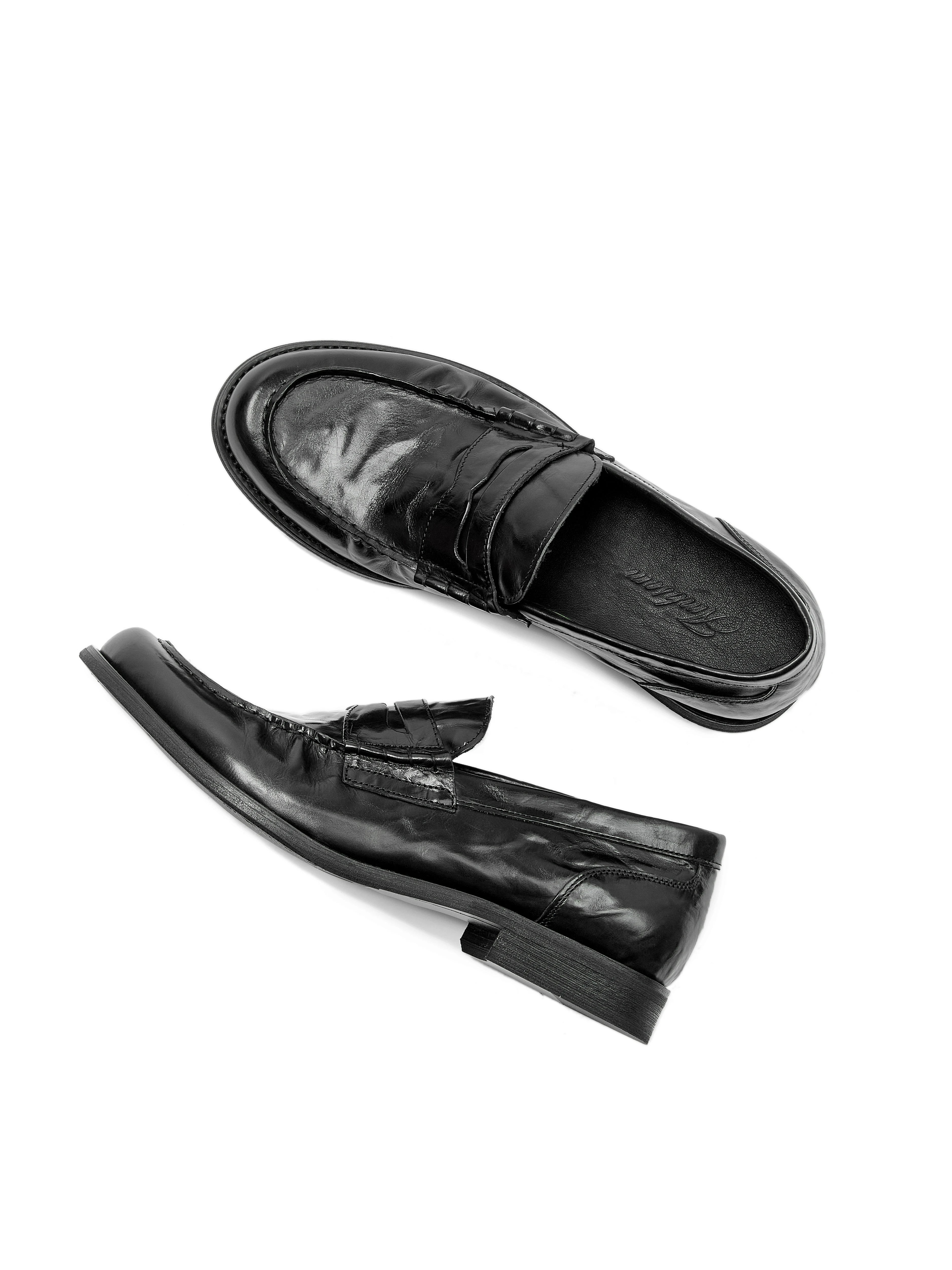 AMBSOM Leather Pleated Casual Shoes