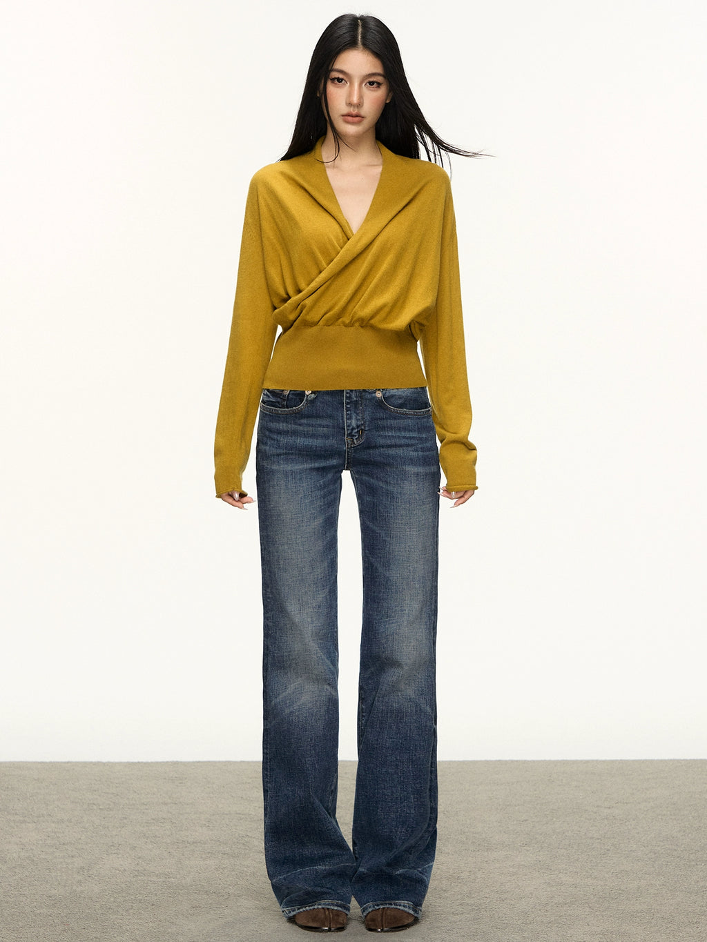 Anna Aneae Pleated V-neck Cross Loose Long Sleeve Knit