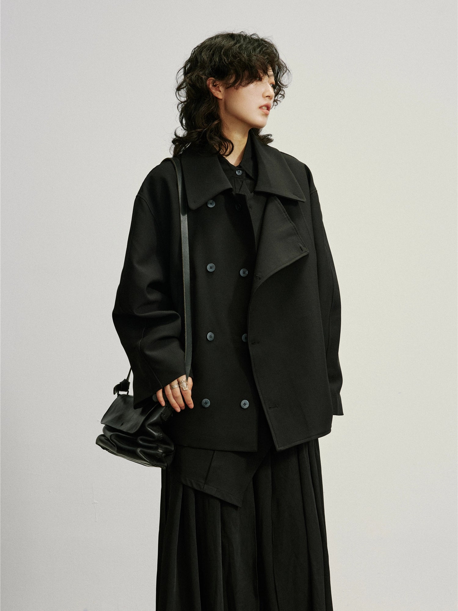 SUNYVONNE Minimalist Lapel Double-breasted Short Jacket