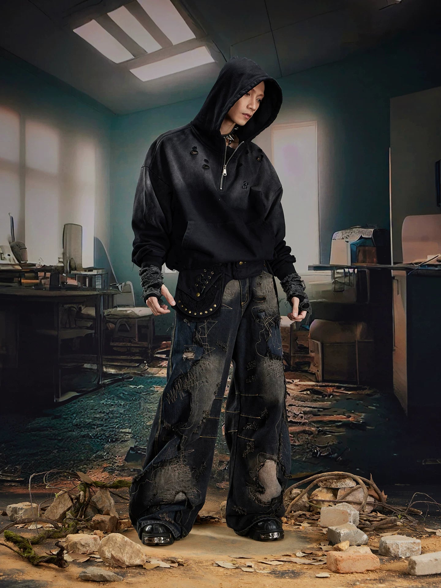 NOMANIAI Wasteland Heavy Industries Patch Old Rough Scimitar Jeans