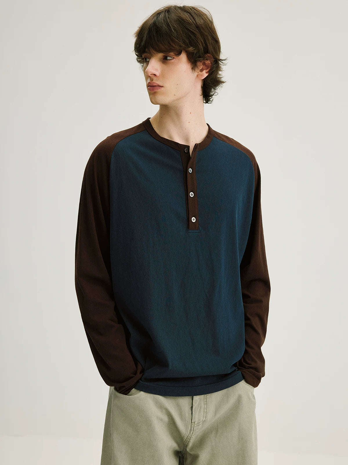 CARPEM Coffee Contrast Henry Neck Relaxed Long-Sleeve Tee