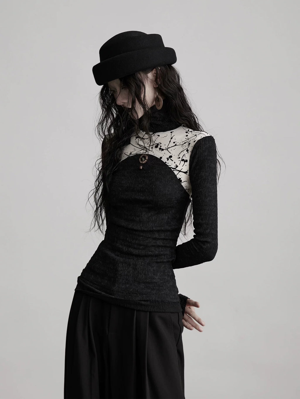 INDULGE Stitching Knitted Slim-fit Long Sleeves