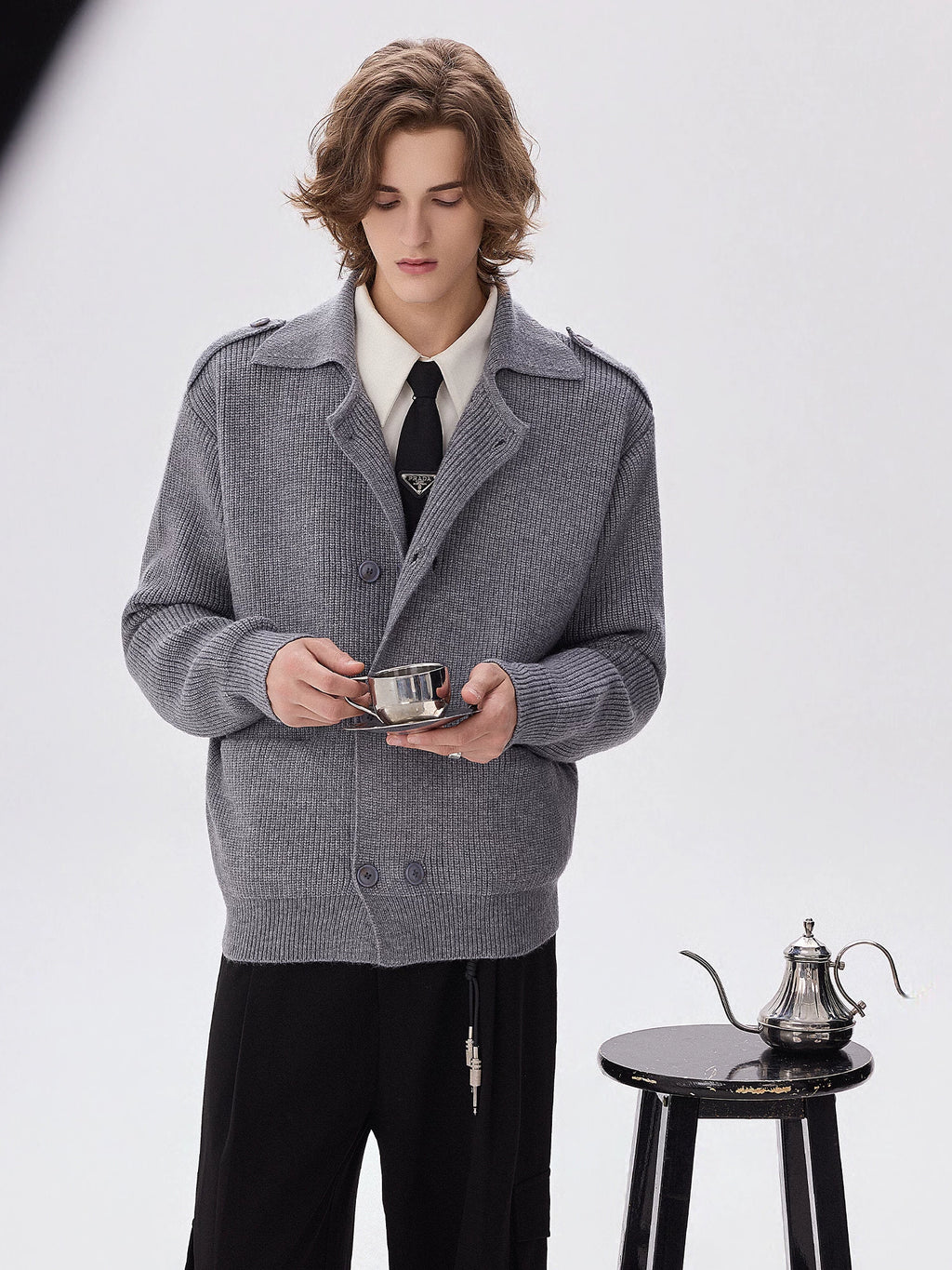CHOR Court-Style Collared Double-Breasted Knit Cardigan