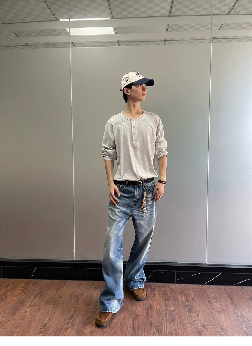 Seesfuture Straight White Burrs Old Jeans