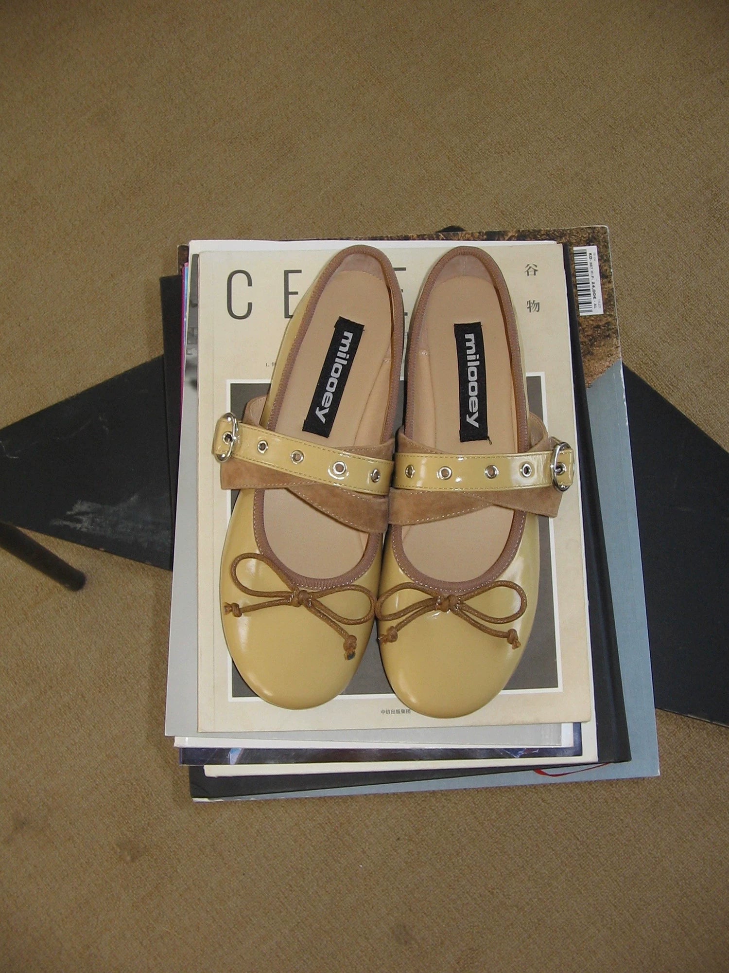 MILOOEY Leather Round-Toe Bow Ballet Flat
