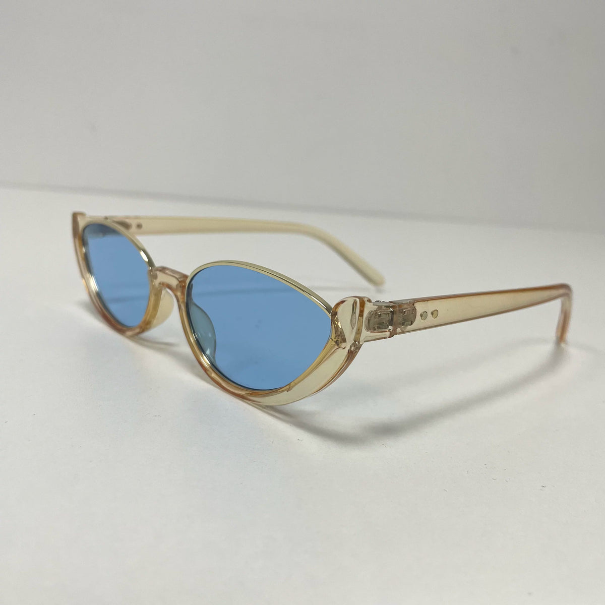 Salty gummy Cat-Eye Retro Sunglasses
