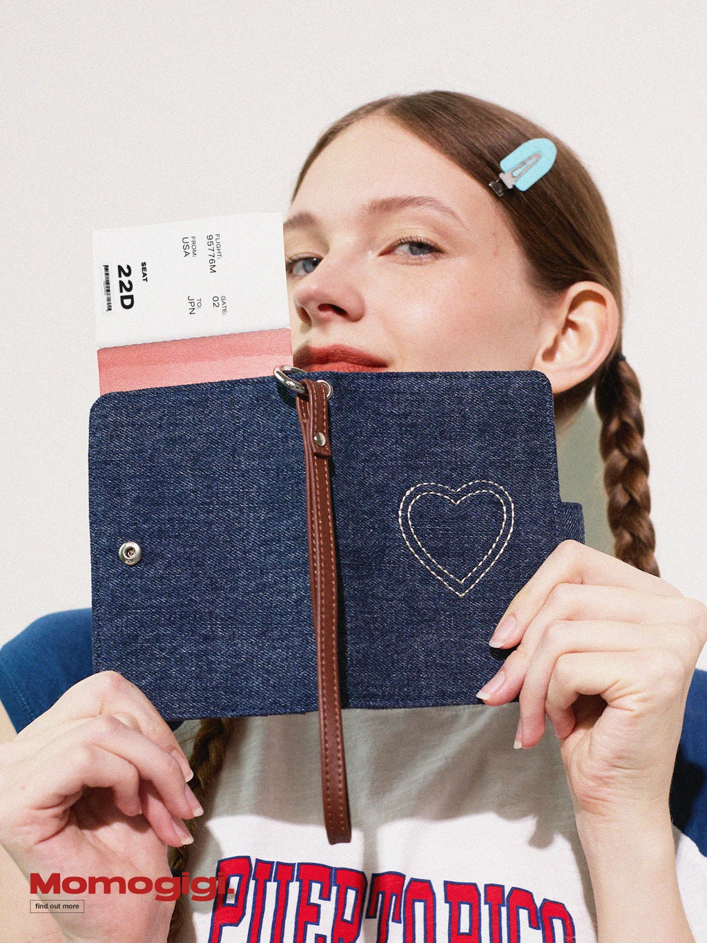 Momogig Vintage Love Embroidery Multifunctional Handheld Passport Holder