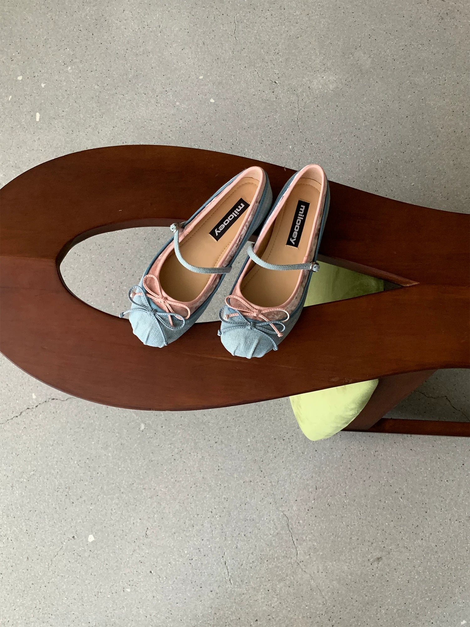 MILOOEY french ballet mary jane leather flats