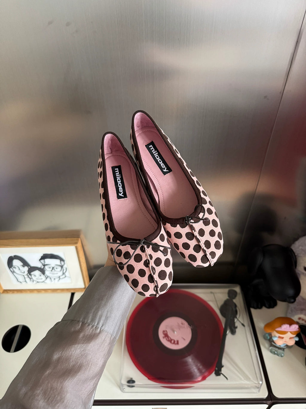 MILOOEY Leather Round-Toe Slip-On Ballet Flat