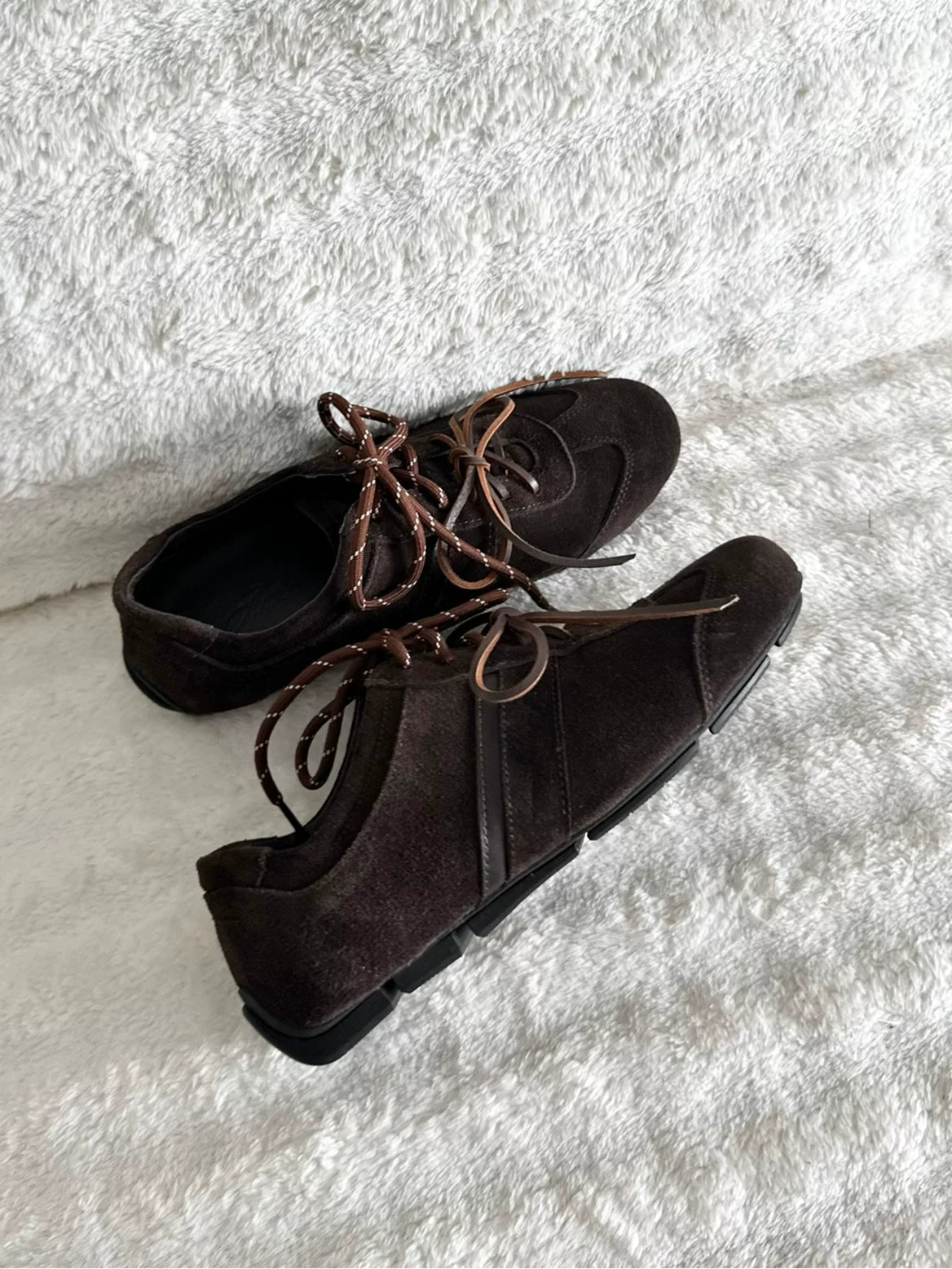 AMBSOM Suede Lace-Up Derby