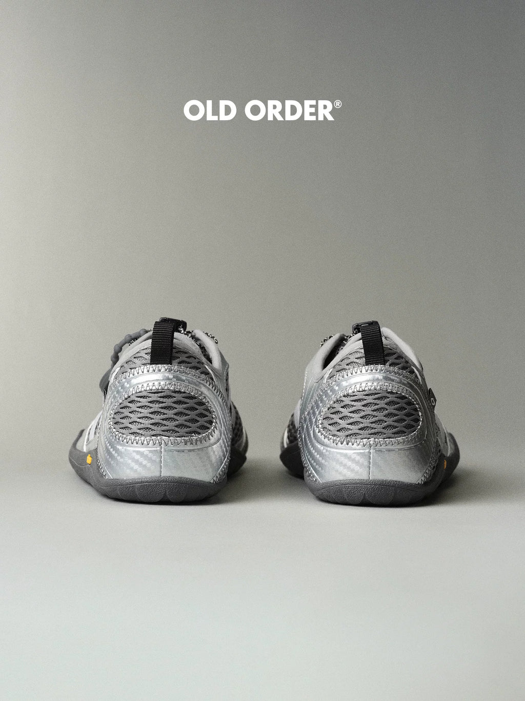 OLD ORDER Mesh Lace-Up Low-Top Sneaker
