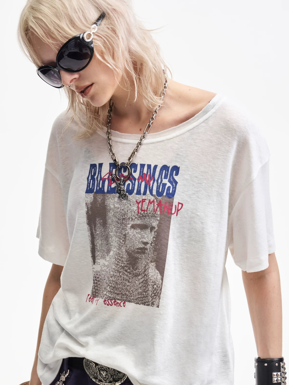 Yemanup Slogan Portrait Print Crew Neck Loose Tee