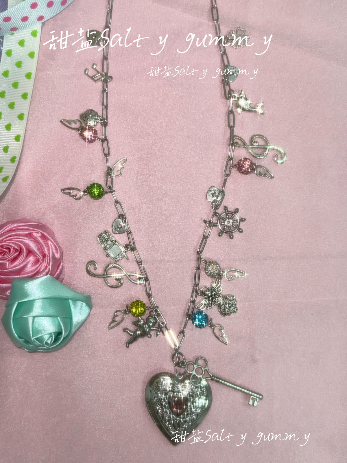 Salty gummy Rhinestone Heart Photo Frame Angel Wing Necklace