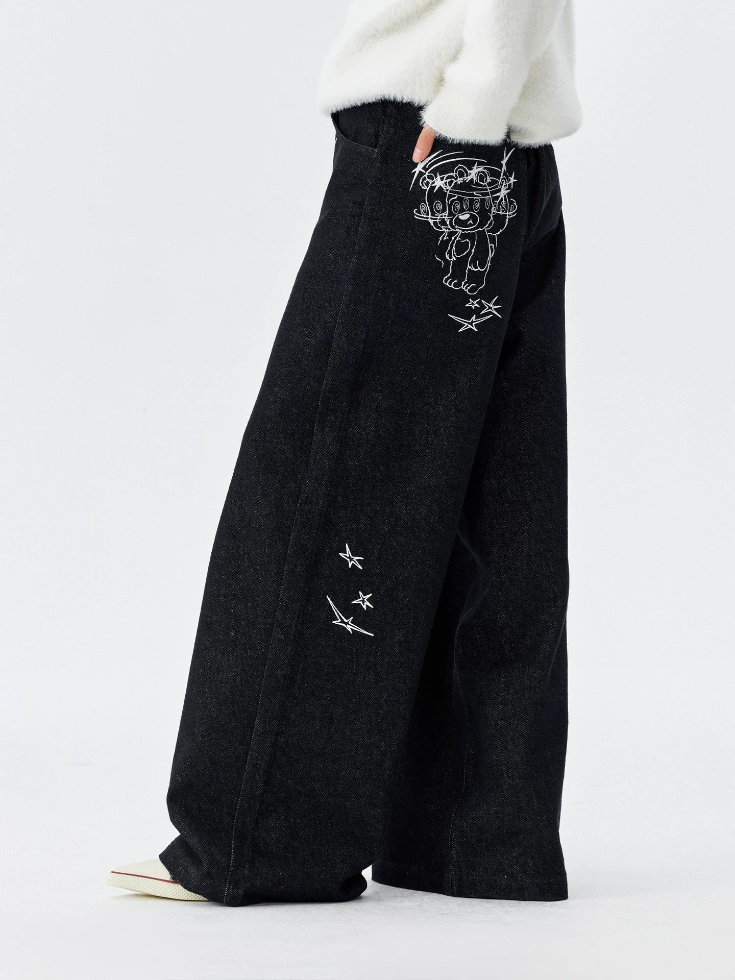 MEDM Vertigo Bear Embroidered Loose Jeans