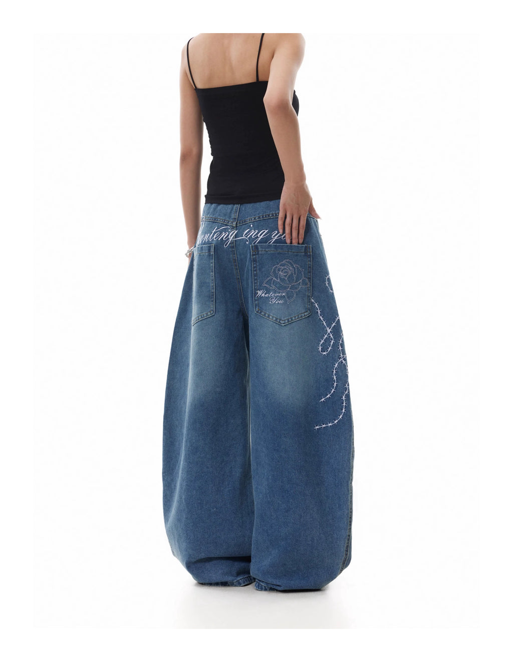 BTSG lightning embroidery washed old scimitar jeans