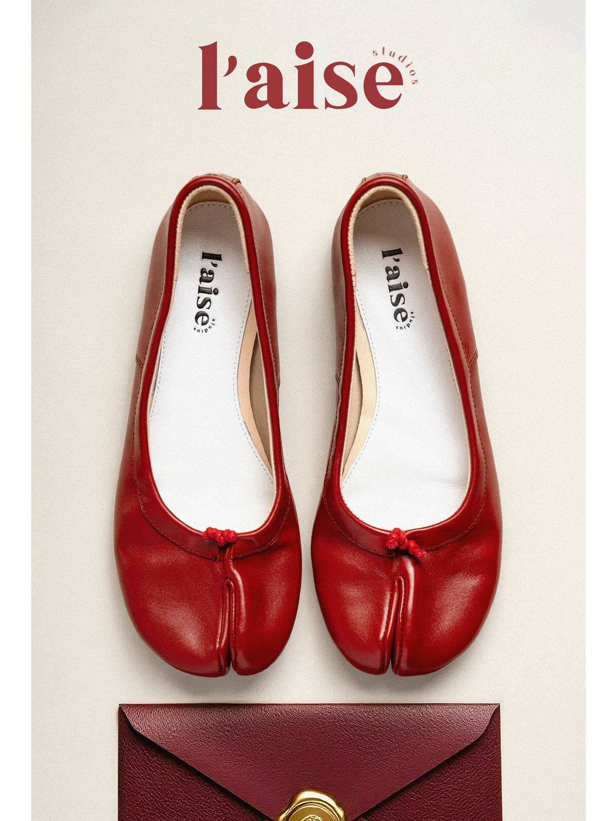 L'aise Washed Leather Split-Toe Tabi Flat