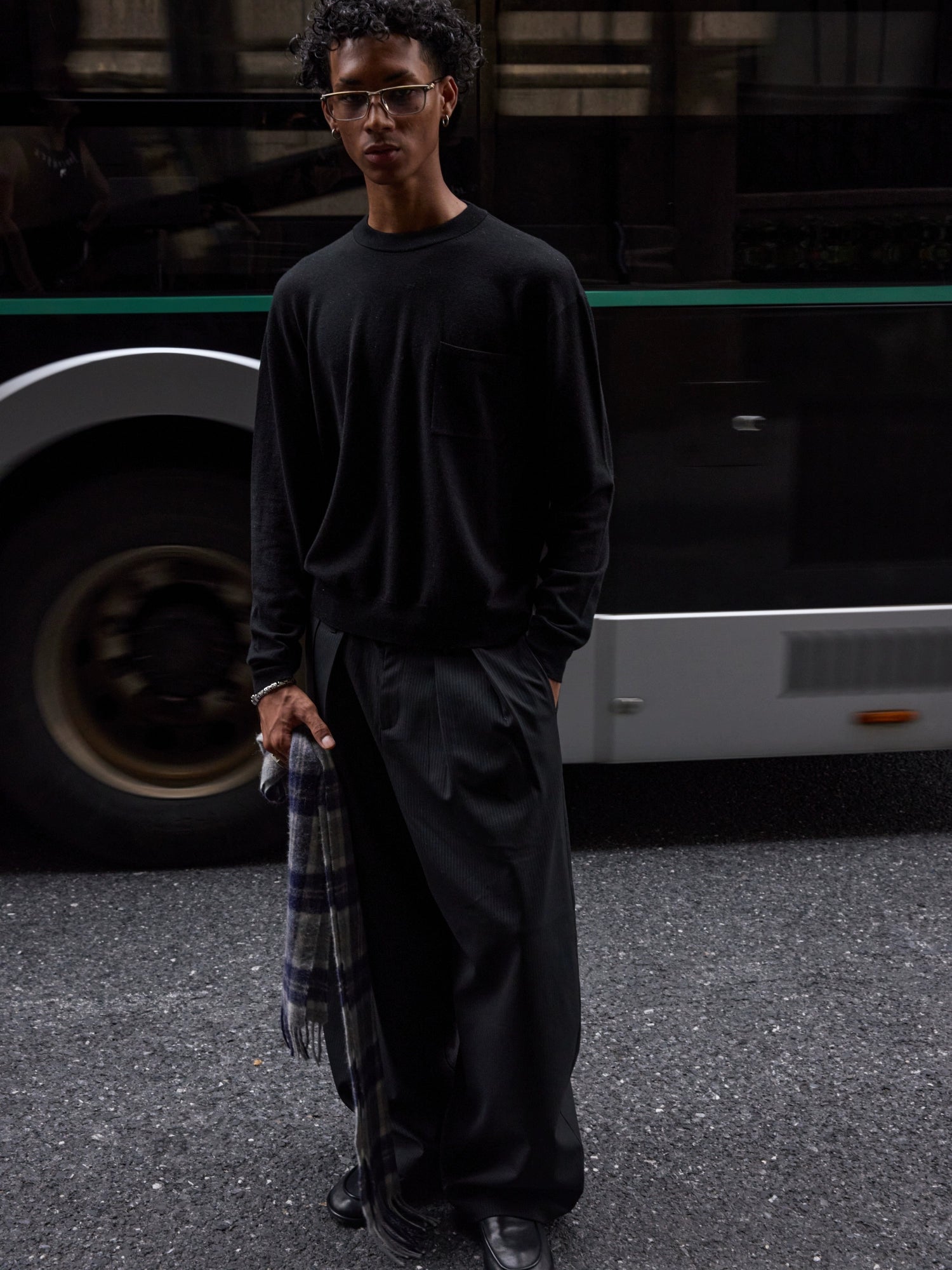 VLABMADE Slack Crew Neck Pocket Long Sleeve Sweater