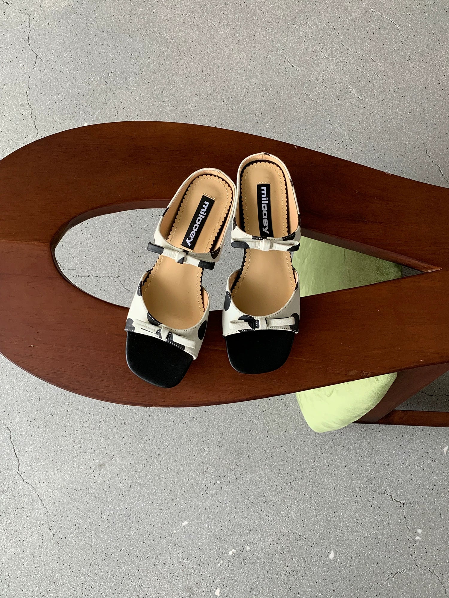 MILOOEY Leather Open-Toe Wedge Platform Sandal
